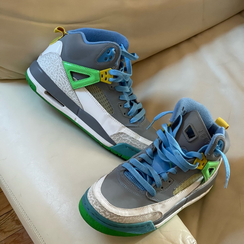 JORDAN 4’s